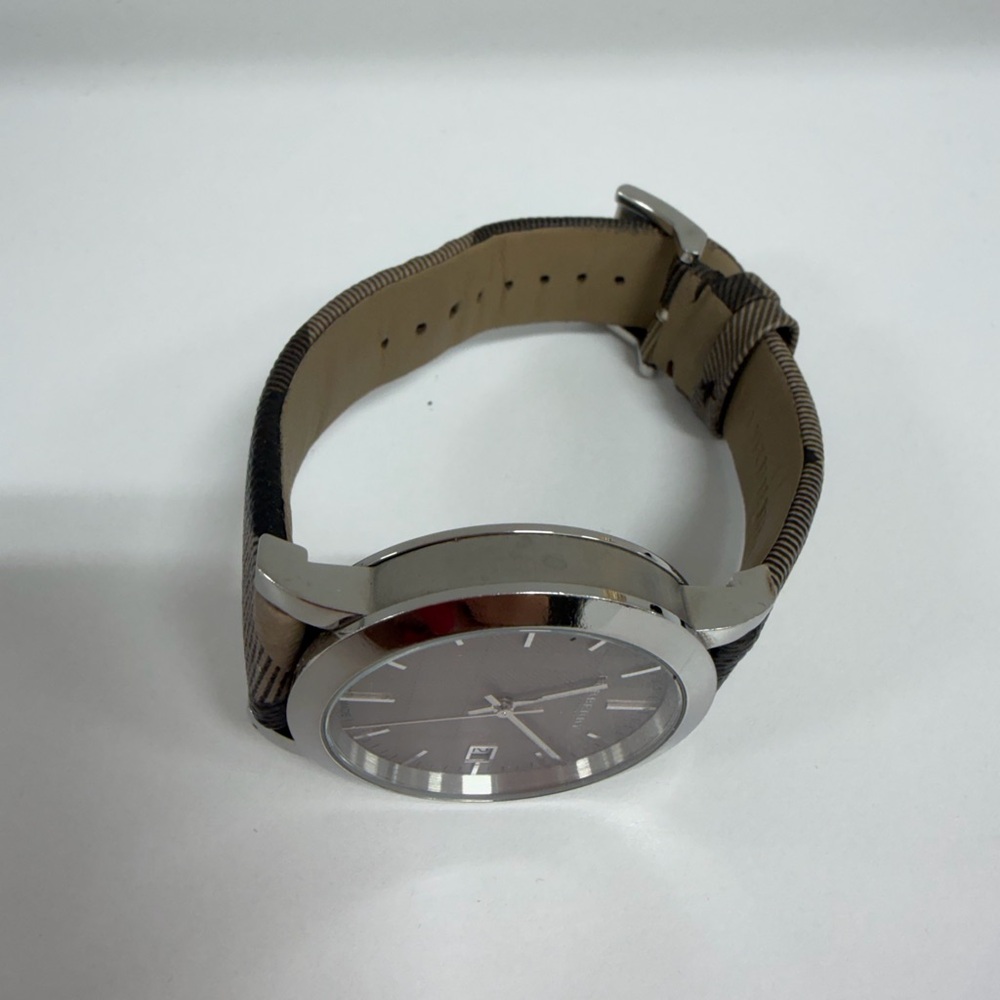 Authentic Burberry Classic Check Plaid Strap Watch Silver Tone Date Swiss Style - Picture 10 of 14